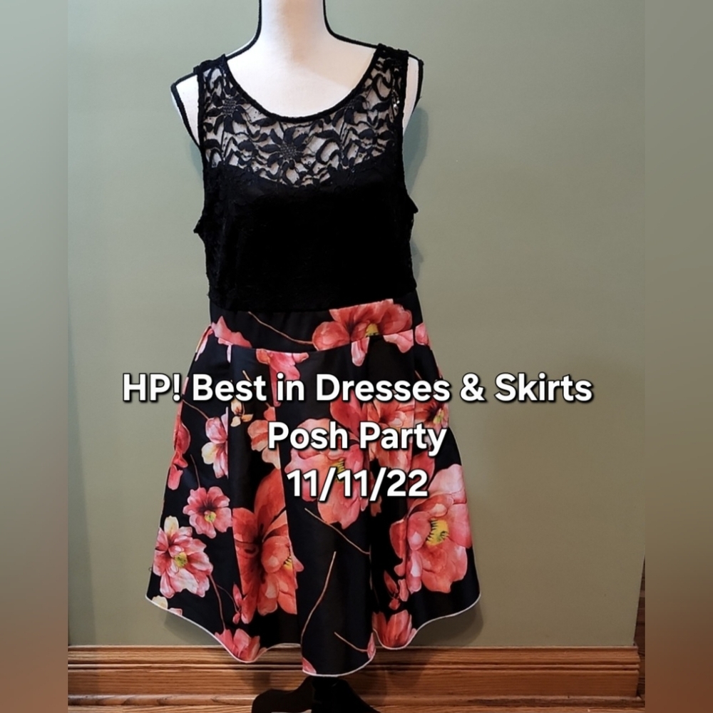 HP! 🌺Lace flower dress🌺 - Picture 2 of 8